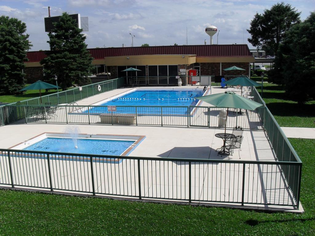 Days By Wyndham Salem, Il