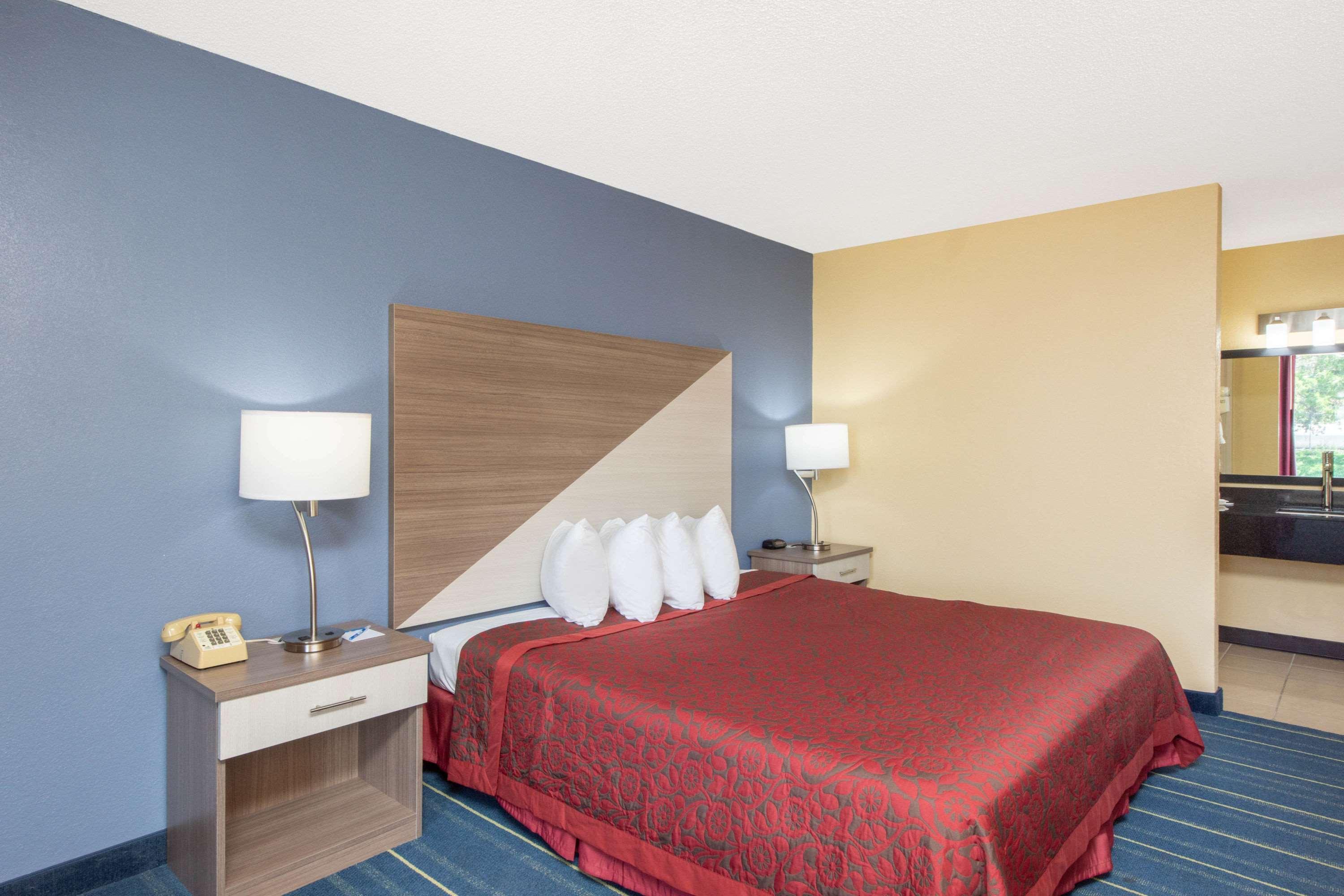 Days By Wyndham Salem, Il Salem