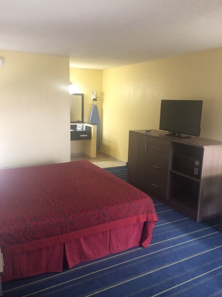 Days By Wyndham Salem, Il Motel